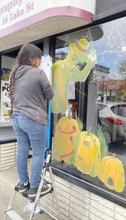 Art students give Downtown Monroe that Halloween edge