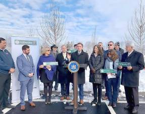 Senator James Skoufis (D-Hudson Valley) stood with Senator Jen Metzger (D-Rosendale); Senator Tim Kennedy (D-Buffalo), chair of the Committee on Transportation; members of the 17-Forward-86 Coalition; and local elected officials to speak to the importance of the Route 17 expansion project with respect to the economic well-being of the Hudson Valley.