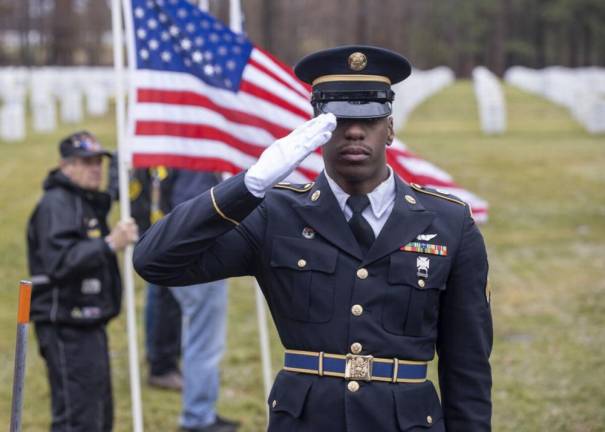 11,000 NY veterans got military honors at burials this year