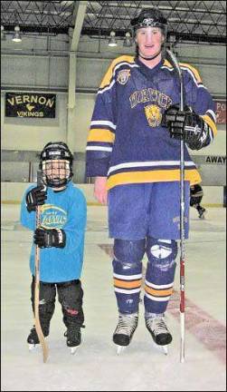 Warwick Ice Hockey Club holds clinics this summer to build program - School district now recognizes the sport as a club team