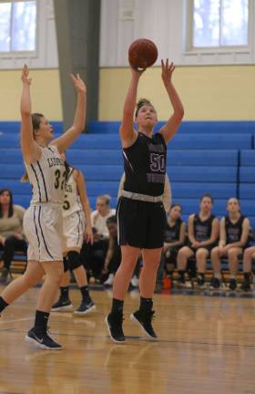 Kathleen Silverstein (#50) hits a jump shot late in the game.