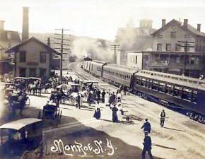 Downtown Monroe in 1914. Photos provided by Jim Nelson/Monroe Historical Society.