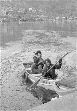 Humane society rescues swan from ice on Greenwood Lake
