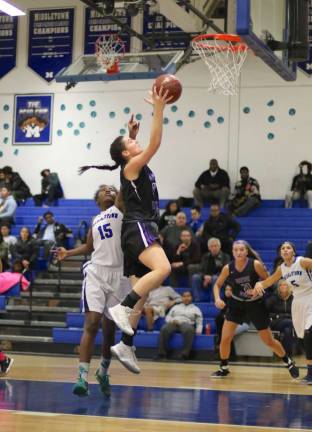 Melissa Alifano (#35) goes to the basket in the second quarter.