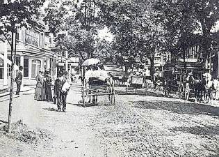 Stage Road circa 1910. Photos provided by the Monroe Historical Society.