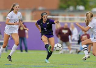 Francesca Donovan, #7, scored 2 goals and added an assist in the Crusaders 4-1 victory.