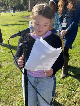 Elementary school students celebrate International Day of Peace