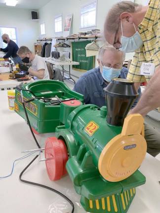 Repair Cafe returns to fix “beloved but broken” belongings