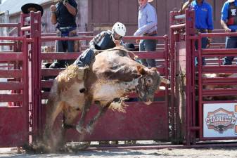 Jefferson Silva DeJesus wins this Bullriding Rodeo with over 8 seconds on the bull. He was the only athlete to qualify of the 17 entrants.