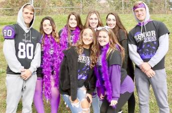 Seniors cap off Spirt Week with a picnic on the fields.