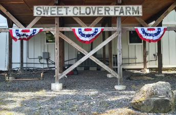 Sweet Clover Farm will host a Harvest Festival on Oct. 10.