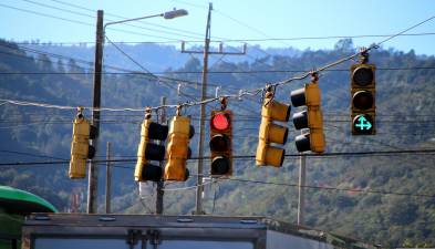 The town of Woodbury is looking to install red light cameras near Woodbury Common.
