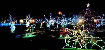 The “Holiday Lights in Bloom” program is free and will be open to the public from 5 to 8 p.m. on Fridays, Saturdays and Sundays starting Nov. 29 through Dec. 29.