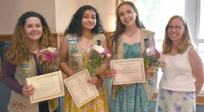 Rebecca Pomerantz, left, Chole Saldanha and Isabel Woods, with Monroe-Woodbury Volunteer Service Unit Manager Barbara Mallory. Provided photos.