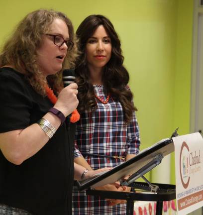 Kimberly Landgraff of Tuxedo speaks at the Chabad Hebrew School Moving-Up Awards ceremony (Photo provided)