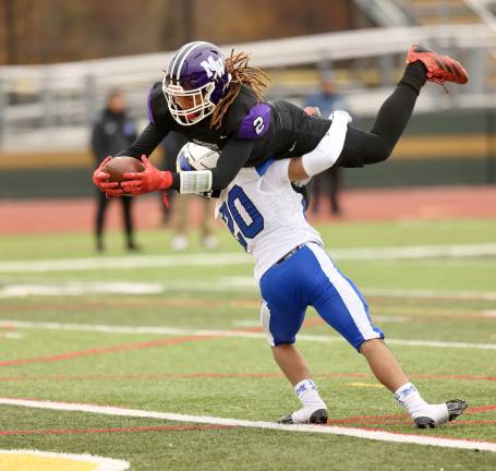 Braylon Shillingford (#2) scores on this spectacular play in the first quarter.
