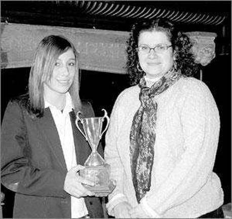 Warwick student captures spelling bee trophy