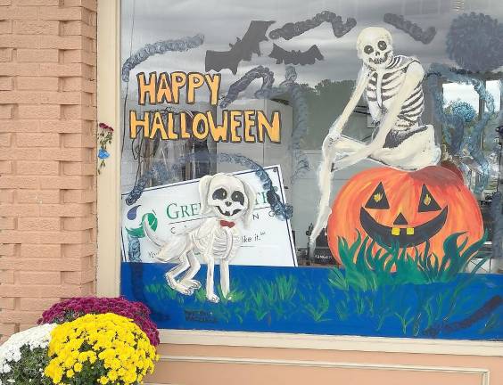 Art students give Downtown Monroe that Halloween edge