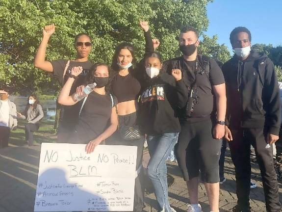 The organizers: From left to right: Shelby Seth, Julianna Tretin, Suhi Saran, Sky Arroyo, Chris Omar and Tyjai Lewis. Photo by by Alexa D’amico.