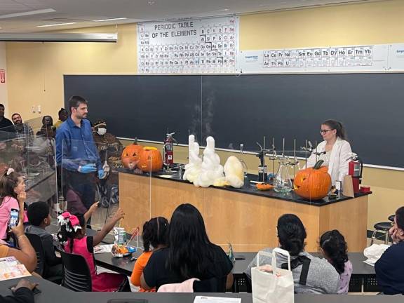 SUNY Orange hosts kids chemistry night