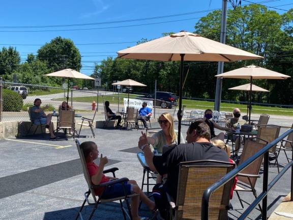Local give Empire Diner’s outdoor dining a thumbs up.