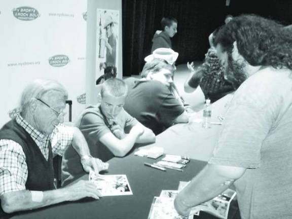 Bobby Shantz, 1952 MVP and member of 58' Yankees WS team, greets fans