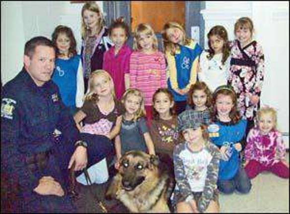 Bank robbery suspect sought