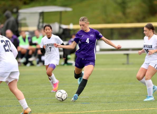 Grace Gillette #4, scored twice in the second half.