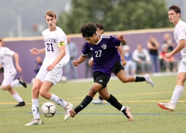 Carlos Perez Turcios used his speed to create several scoring opportunities.