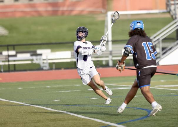 #6, Luke Damiani recorded his second hat trick of the season with 3 goals against the Middies.