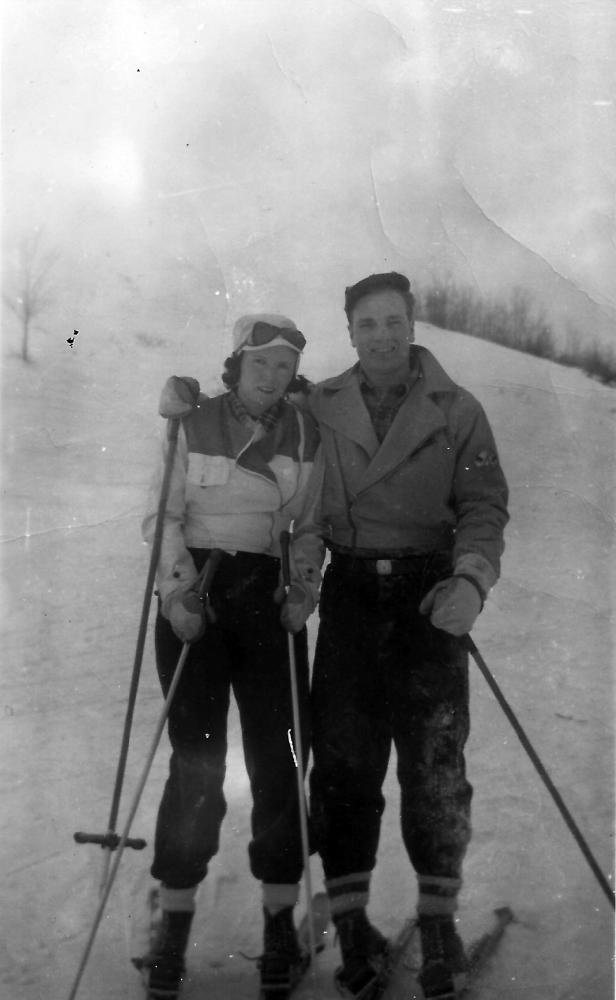 $!Helen and Grimaldi “James” Mari, skiing in the ‘30s at Glenmere. Photo courtesy the Sugar Loaf Historical Society