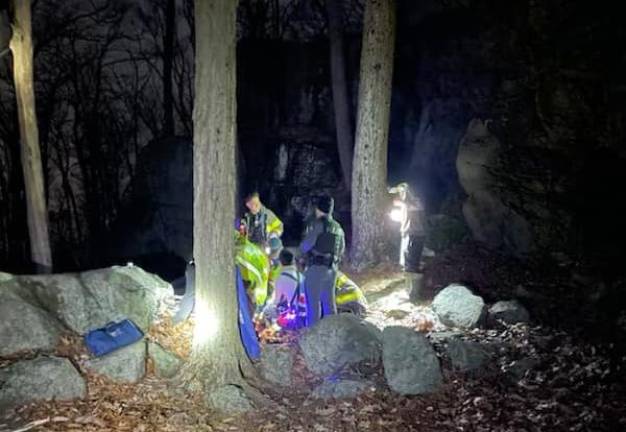 Woodbury Fire Dept. helps rescue injured hiker