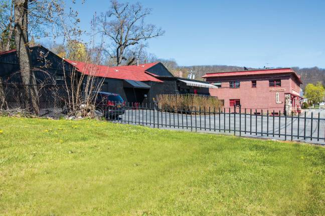 The former Tuxedo Junction Inn next to the market will become the Tuxedo Hudson Tavern &amp; Grill, which will offer a menu of &quot;Hudson Valley first&quot; cuisine.