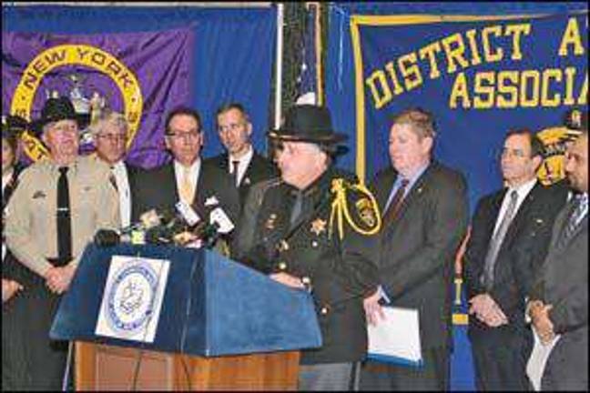 Law enforcement officials endorse video recording interrogations