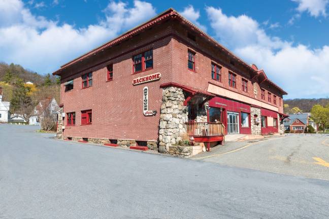 The old IGA Market in Tuxedo will be completely renovated and become the Tuxedo Hudson Company Market, with lots of local Hudson Valley food and products for sale.