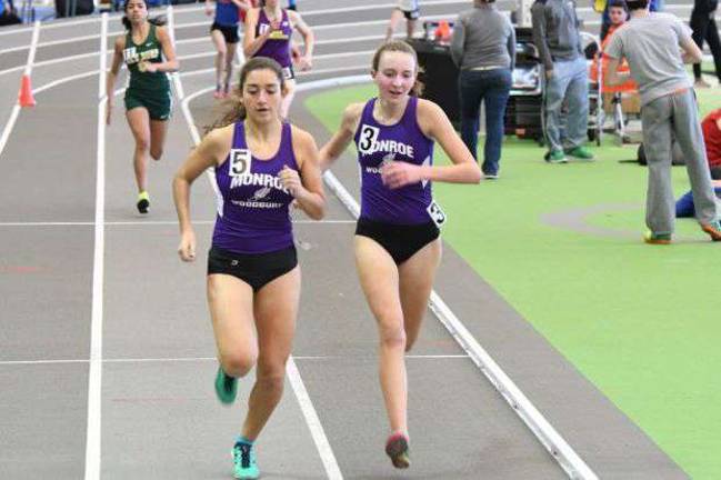 Daniella Napoli and Jessica Pidgeon at the finish of 1600m run.