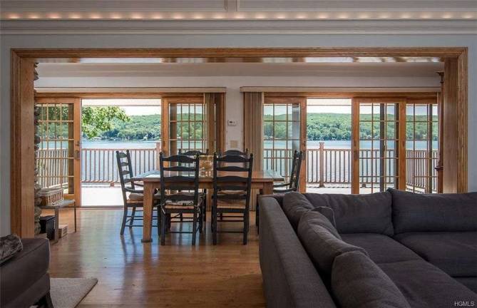 Derek Jeter selling Greenwood Lake castle for $14.75M