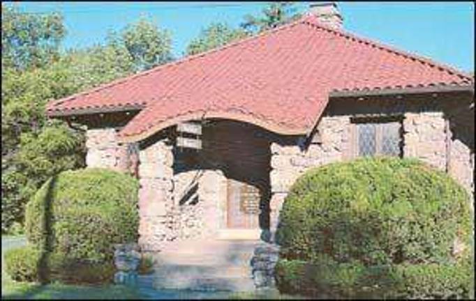 Sign marking the Rushmore Memorial Library