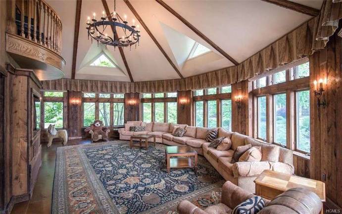 Derek Jeter selling Greenwood Lake castle for $14.75M