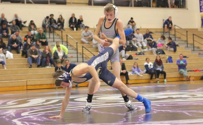 Grant Barczak (99 lbs.) closed the door on the Goldbacks with his pin at 48 seconds.
