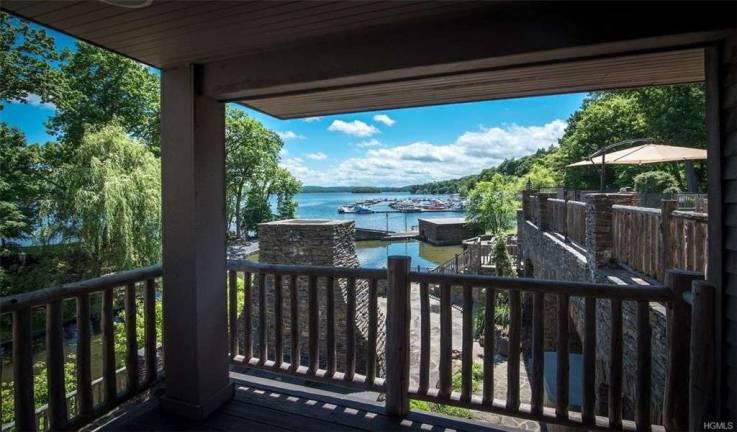 Derek Jeter selling Greenwood Lake castle for $14.75M