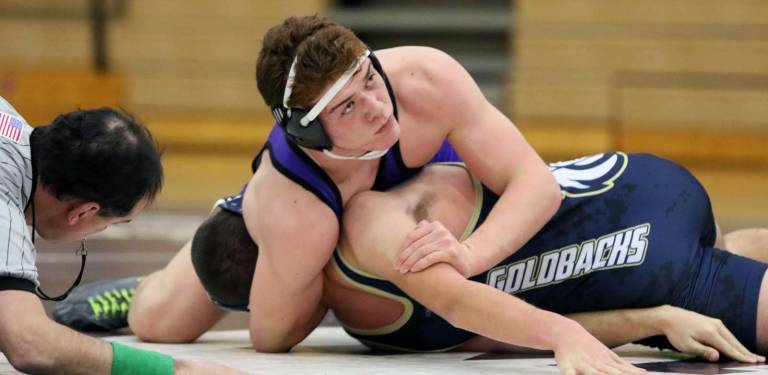 Kendall Elfstrum, at 182 lbs., was next when he pinned Alex Miller in 1:56.