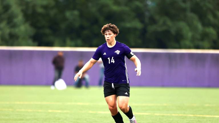 Co-captain,#14 Jayden Scamraone has helped the Crusaders record three straight shutouts.
