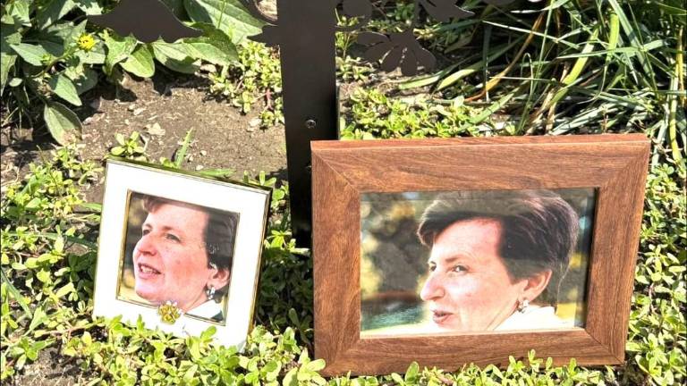 The Woodbury Historical Society celebrated its first ‘Dona Wayent Day’ on Saturday, July 25th, as a part of their garden show.